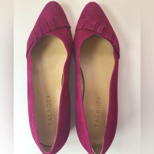 TALBOTS Edison Pleated Flats Shoe Women's Size 7 Fuchsia Suede Almond Toe